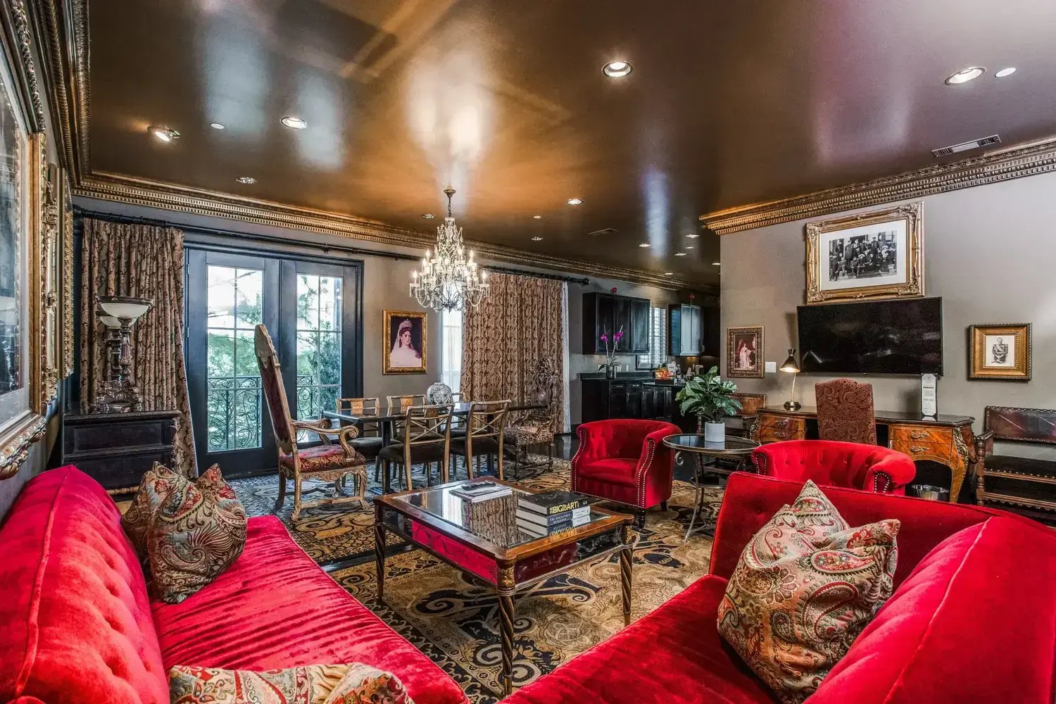 the dallas 【ザ・ダラス】 The Last Czar - Suites | Dallas - Hotel ZaZa